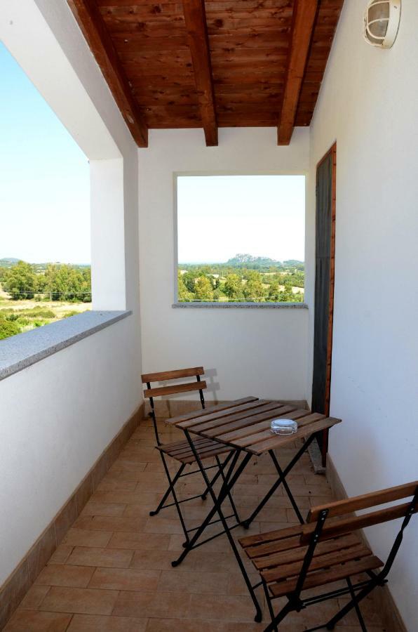 B&B Il Mirto Di Paola Torpè Exterior foto